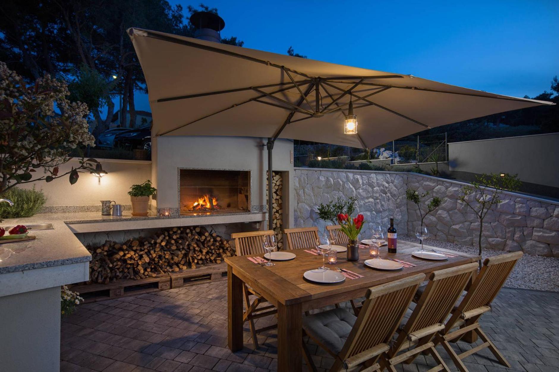 Olive Hill House - Ground Floor Apartment Slatine Exterior foto